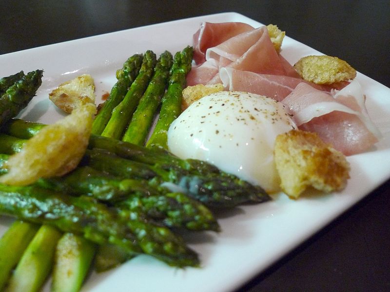 Simple steamed asparagus pairs well with many meat dishes, eggs and cheese