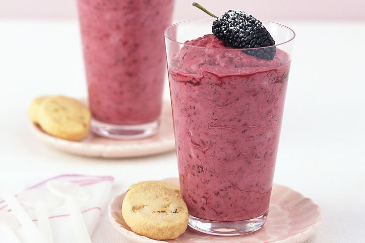 Fresh mulberry smoothies - so healthy and so refreshing - see other recipes here.