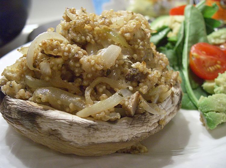 Mushrooms stuffed with spicy quinoa - what a delight